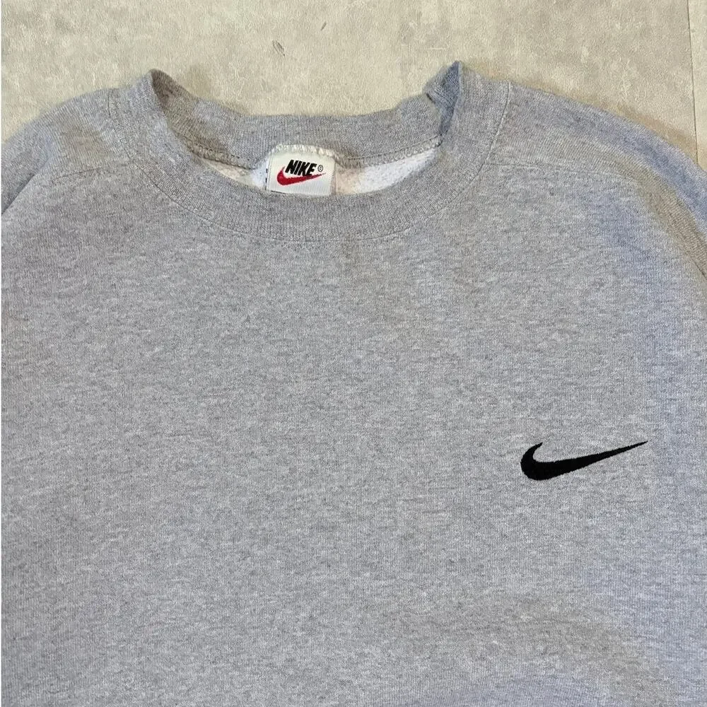 Nike authentic 90s